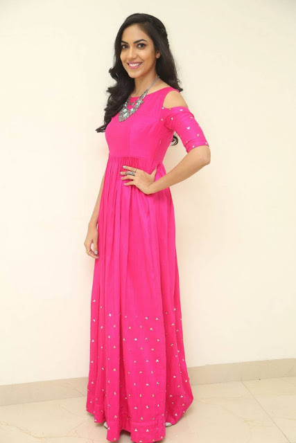 Beautiful Telugu Actress Ritu Varma Long Hair In Pink Dress 58
